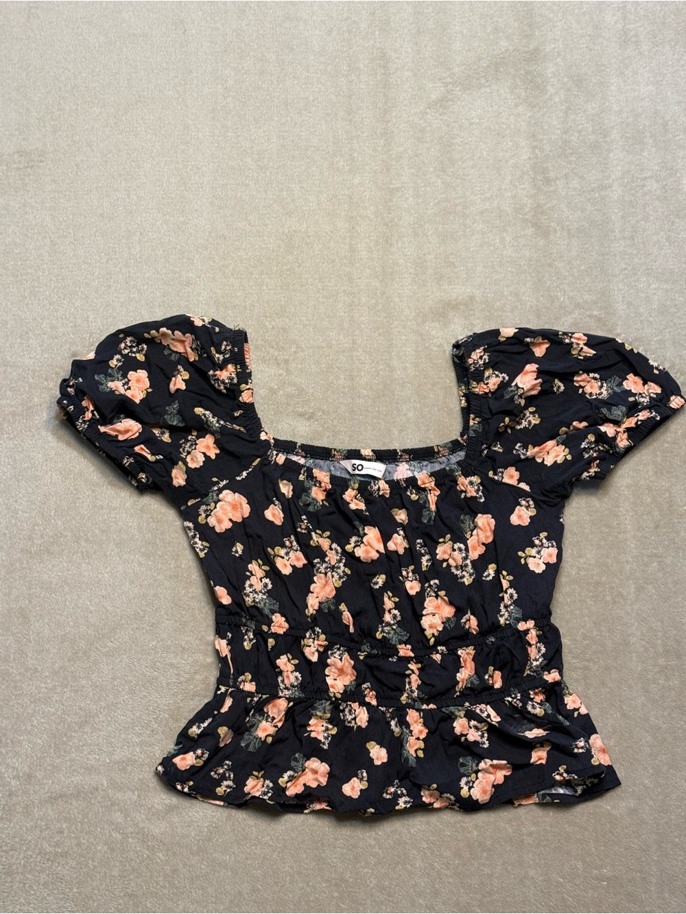 SO Women’s Small Floral Peplum Top | Puff Sleeve